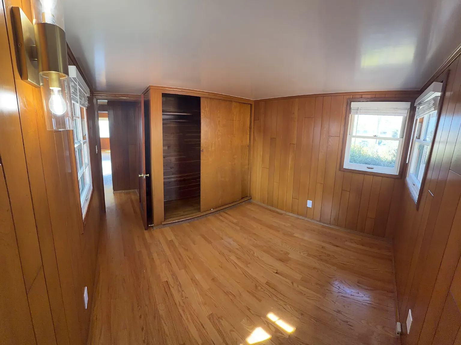 2 bed, 1.0 bath, 712 sqft, $4,500 — Photo 3