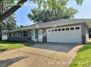 9109 Newton Ave S, Bloomington, MN 55431