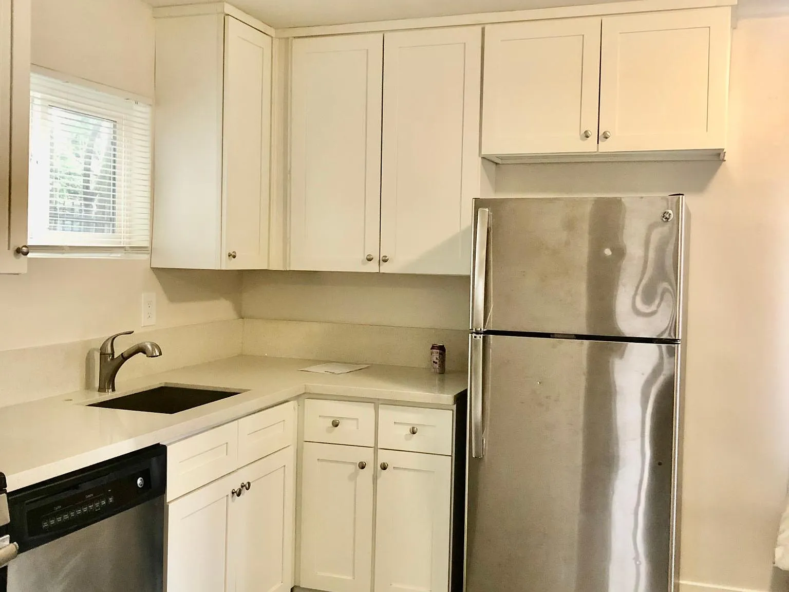 1 bed, 400 sqft, $1,400 — Photo 4