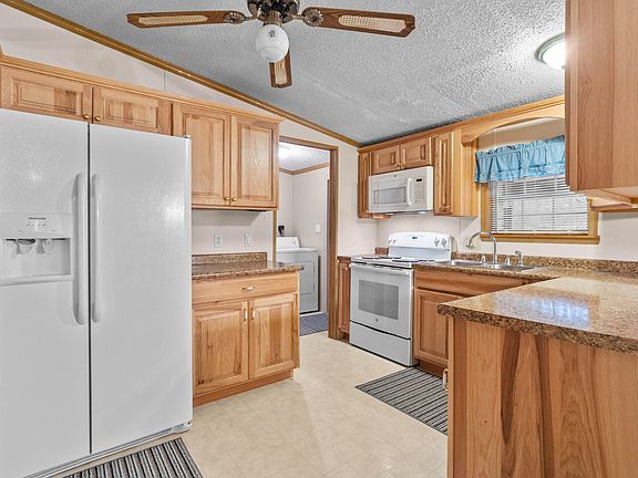 2nd image of 141 Mary Ln