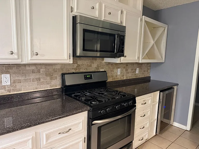 1404 E Vardeman Ave — Photo 9