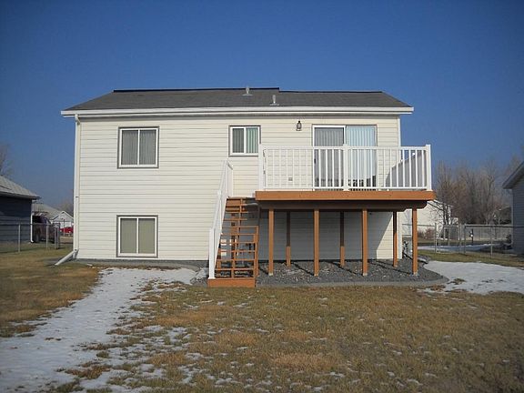 4th image of 725 Elmwood Dr W