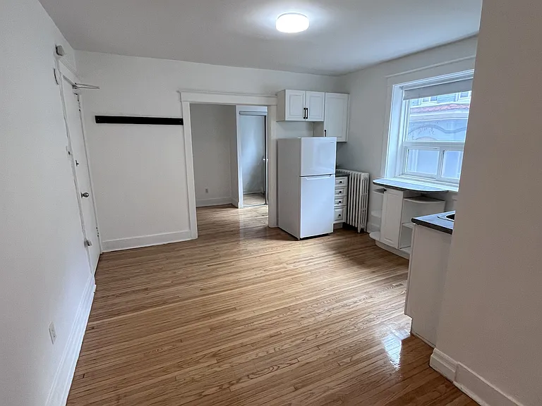 44 Huntley St #203 — Photo 2