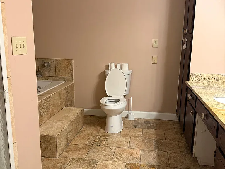 5600 Carmel Rd — Photo 22