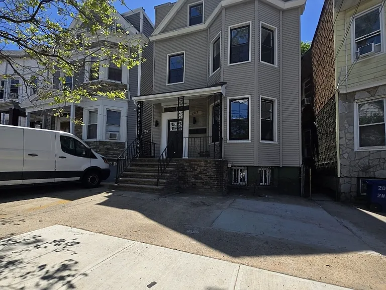 207 Virginia Ave #1 — Photo 9