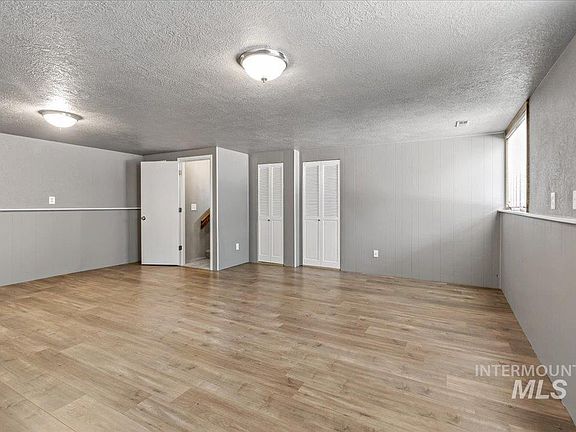 3rd image of 5808 W Battlement Ct