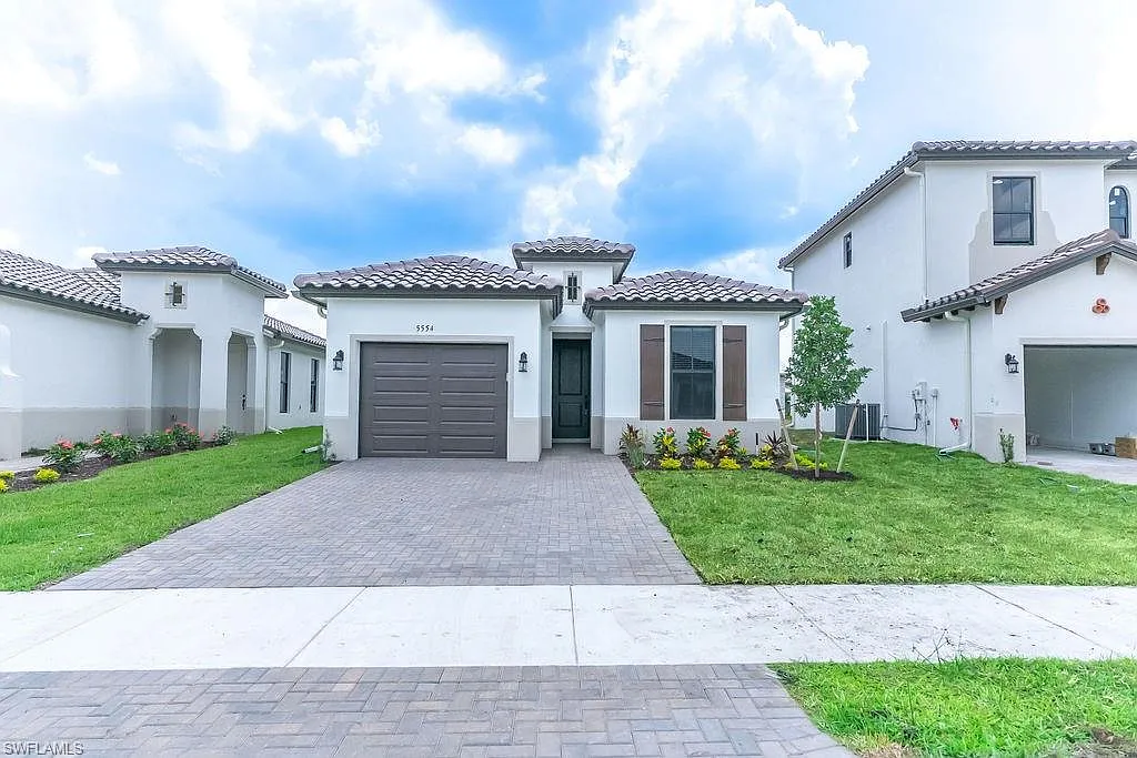 2 bed, 2.0 bath, 1366 sqft, $2,375 — Photo 2