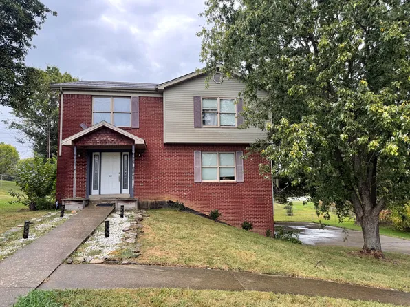 207 Rookwood Ct, Richmond, KY 40475