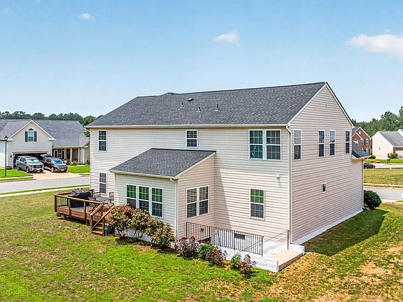 3rd image of 6008 Oakton Beech Ln