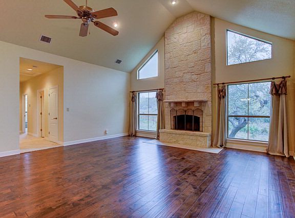 4th image of 143 Stieler Springs Ln