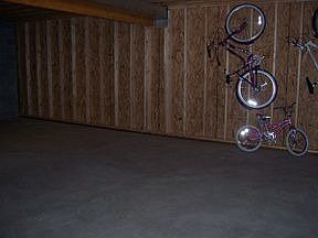 4th image of 1109 American Way
