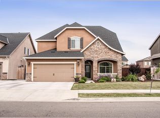 2338 N Duke St, Visalia, CA 93291
