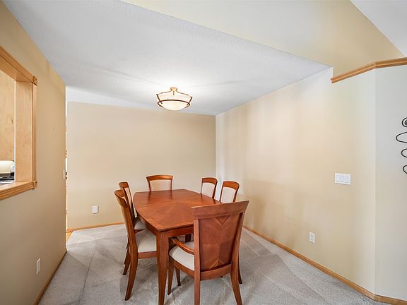 5th image of 15414 Oakwood Dr