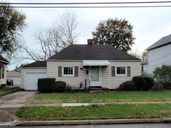 556 Jackson St, Amherst, OH 44001