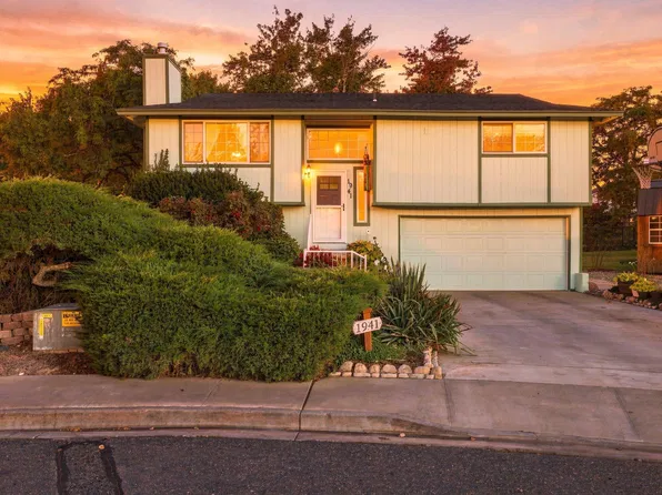 1941 Quail Ct, West Richland, WA 99353