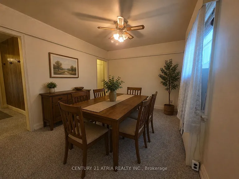 32 Meadowview Ave — Photo 6