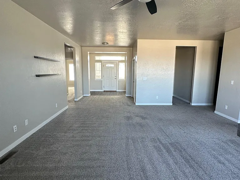 16214 Dietz Way — Photo 5