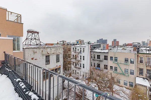 Rented by MySpaceNYC | media 22