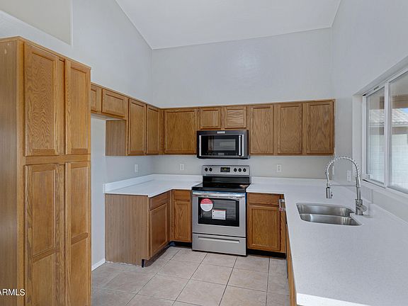 3rd image of 15322 W PORT ROYALE Lane