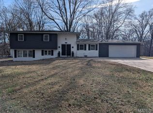 123 E School St, Fairview Heights, IL 62208