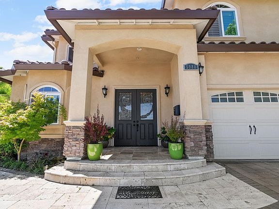 3rd image of 5980 Mayflower Ct