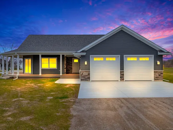 271 Harrington Rd, Croswell, MI 48422