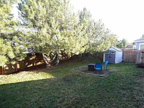 4th image of 255 NW Golden Hills Dr Spc 56