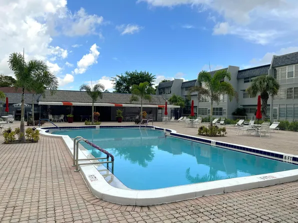 7837 Golf Circle Drive #206, Margate, FL 33063
