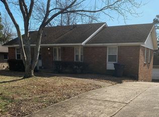 909 Locust Dr, Jonesboro, AR 72401