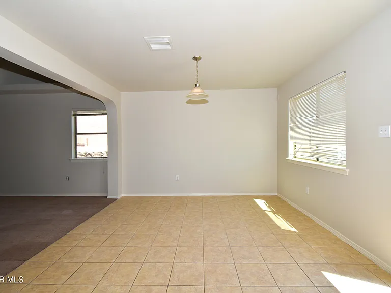 2508 Sparrow Point St — Photo 9