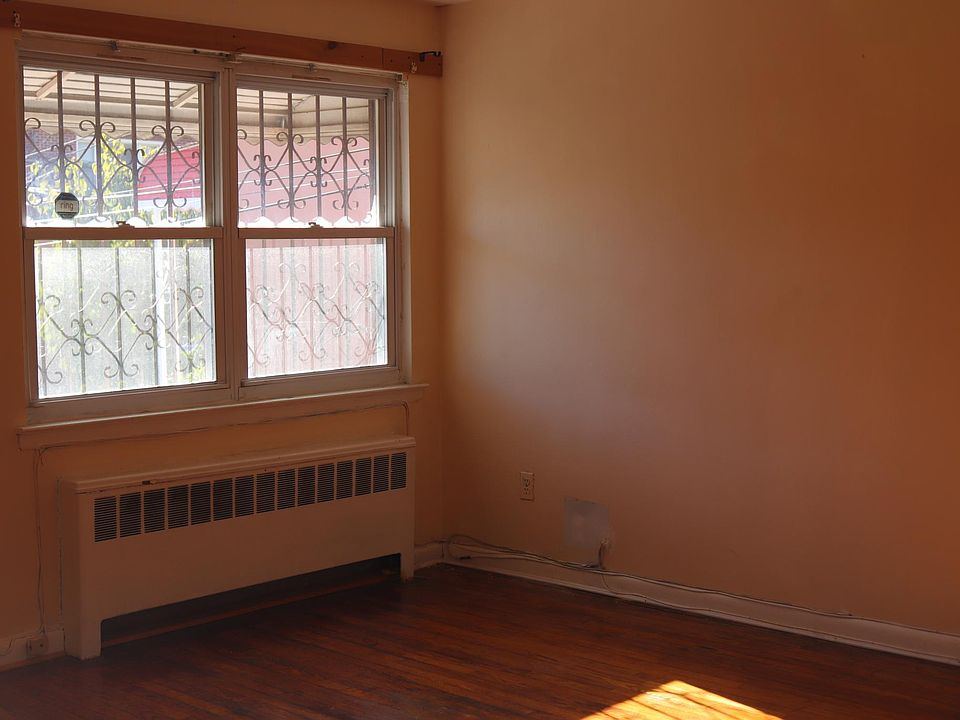 1st image of 921 E 230th St Floor 2