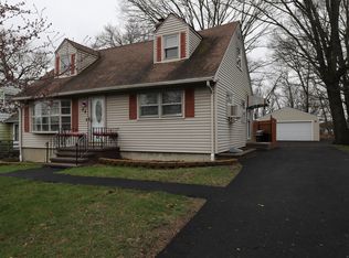 84 Edward St, West Haven, CT 06516