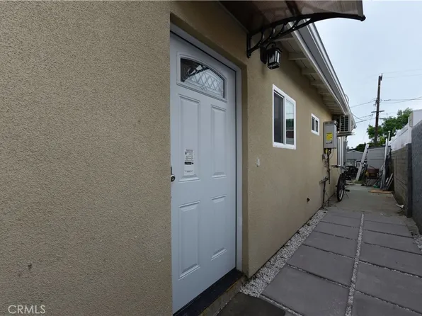 18750 Valerio St, Reseda, CA 91335