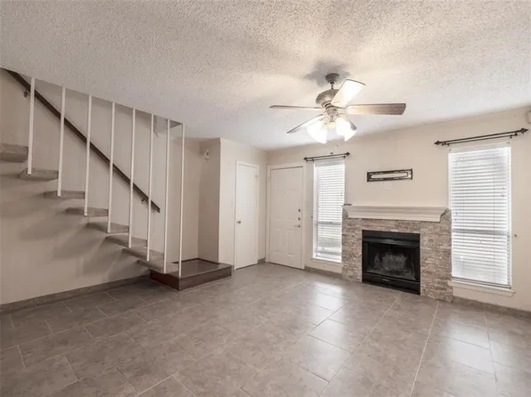 6111 Beverly Hill St #30, Houston, TX 77057