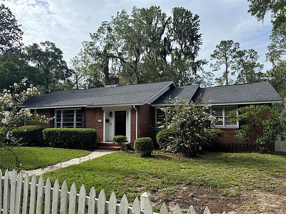 2nd image of 2207 NW 2ND AVENUE