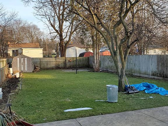 4th image of 2100 Huizen Ave SW