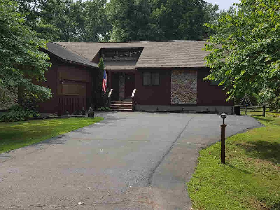 1st image of 7171 Maplewood Dr