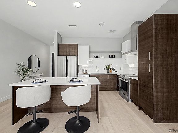 3rd image of 2525 Arapahoe Street #RD314