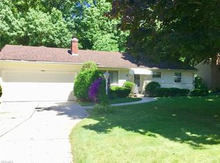 3295 Cricket Dr, Youngstown, OH
