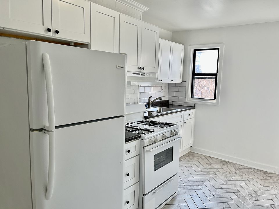1st image of 1395 Greene Ave APT 3L