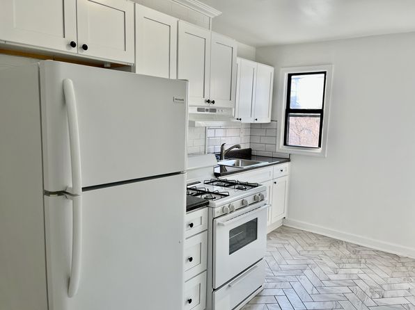 1395 Greene Ave APT 3L