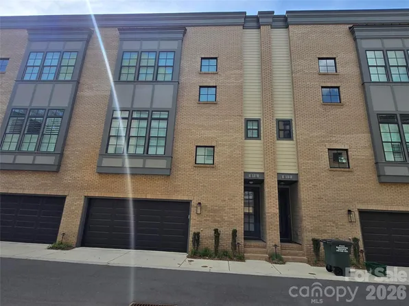 816 Madison Glen Ln, Charlotte, NC 28209