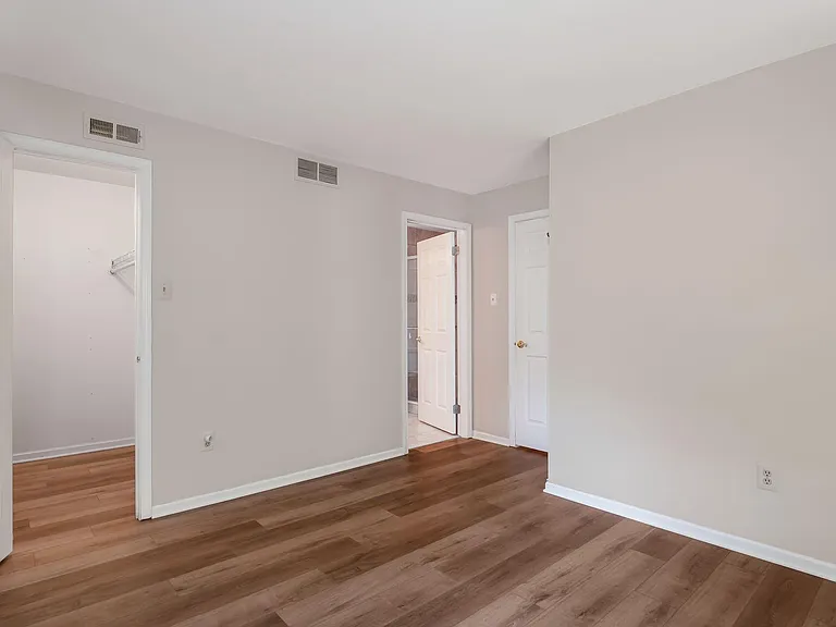 907 Diamond Dr — Photo 15