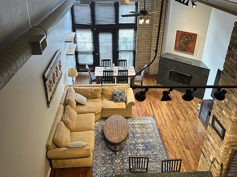 203 S Sangamon St #211 — Photo 3