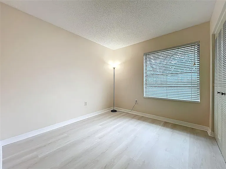 Southpointe Dr — Photo 17