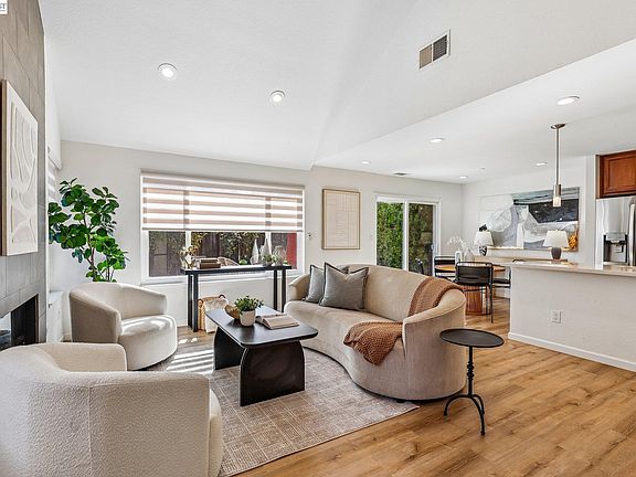 3rd image of 2129 Delucchi Dr
