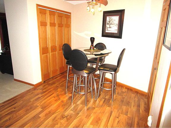 2nd image of 132 Demont Ave E APT 230
