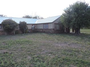 1308 N Mesquite St, Goldthwaite, TX 76844