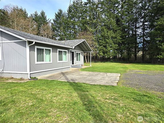3rd image of 17 Beaver Lane
