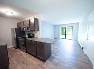 17980 Cove St #19, Spring Lake, MI 49456